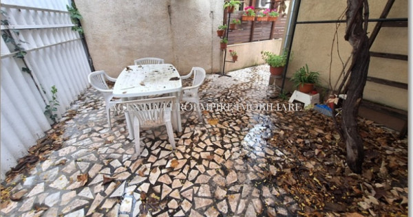 Garsoniera de inchiriat la curte zona Capitol