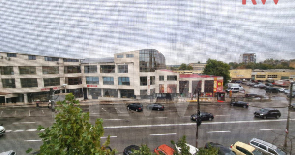 DE VANZARE apartament 2 camere decomandate Bulevardul Deceba