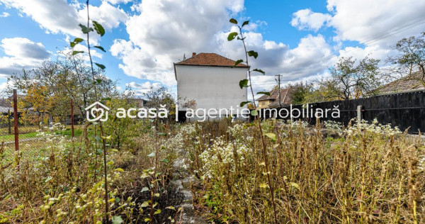 Casă din cărămidă cu 8 camere &ndash; zonă liniștită, ...