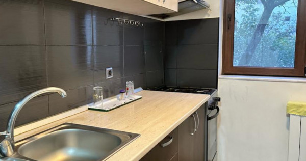 Apartament 2 camere zona Casa de Cultura , Constanța