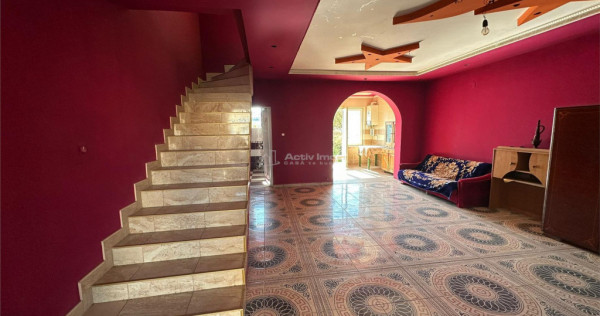 REPREZENARE EXCLUSIVA - Casa P E , constructie noua, garaj s