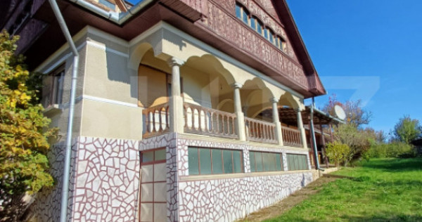 Casa renovabila cu 11508 mp teren, in Copaceni