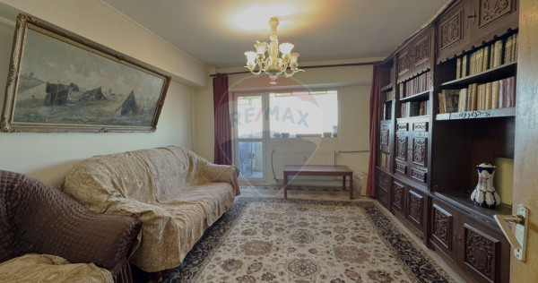 Apartament 3 camere I de renovat - Sos Colentina, Mol Col...