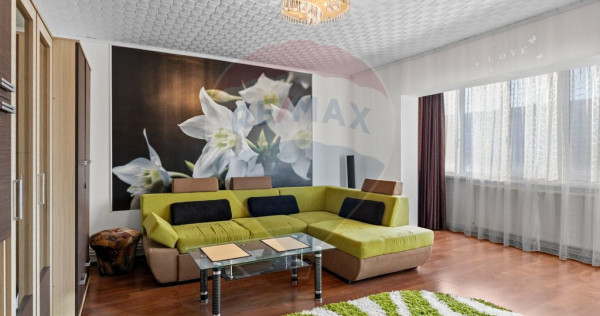 Apartament cu 3 camere de închiriat - zona Boul Rosu