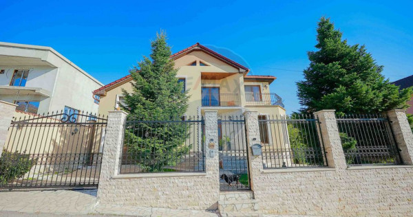 De vânzare vilă cu 7 camere, drum privat, în zona de D...