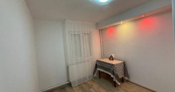 Camera de camin cu baie proprie