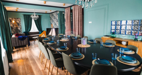 Pensiunea " The Vardo" | 8 camere duble | Predeluţ | COM...