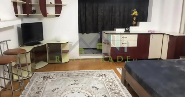 Garsoniera decomandata bloc de apartamente