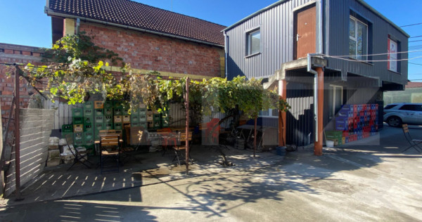 Spațiu comercial 2 corpuri, curte 500 mp și terasă 220 mp