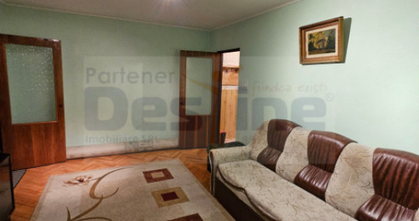 Apartament 3 camere Semidecomandat - Baza 3 - Etaj intermedi