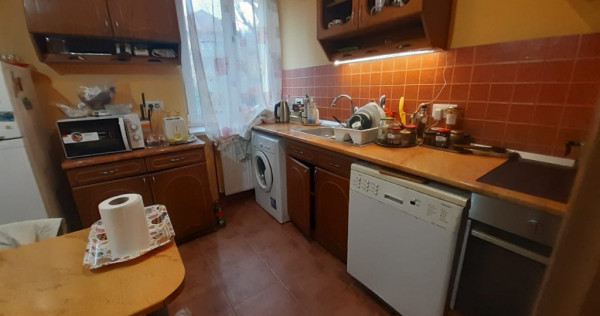 Cosbuc, 3 camere, etaj 2