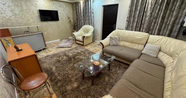 Apartament 4 camere, parter inalt, parcare proprie, zona Pia