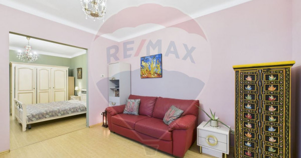 Apartament cu 2 camere de vânzare pe strada Londra in zo...