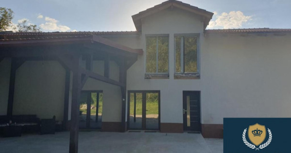 Casă / afacere la cheie în Văliug, Caraș-Severin.