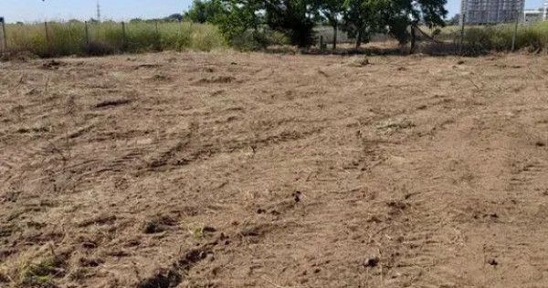 Teren Km5 Veterani -partea cu parcul