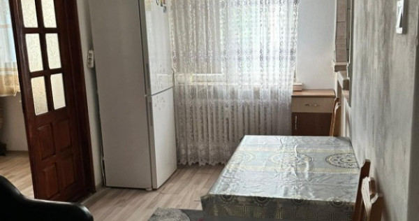 Două camere Tatarasi vis-a-vis de parcul Ciurchi