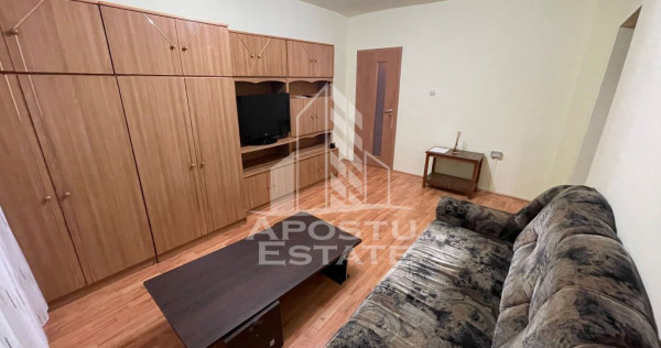 Apartament 2 camere, Semidecomandat, zona Circumvalatiunii