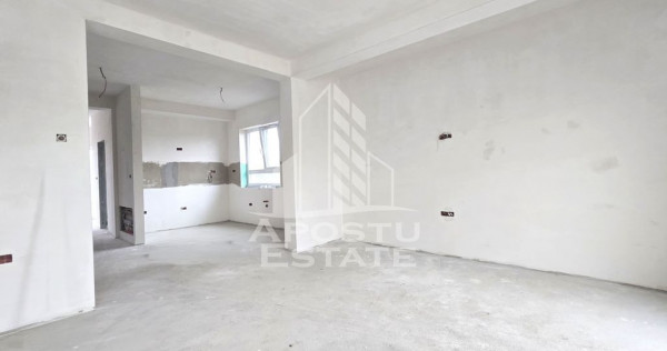 Jumatate de duplex, Parter + Etaj, 5 camere si 2 bai, Sag