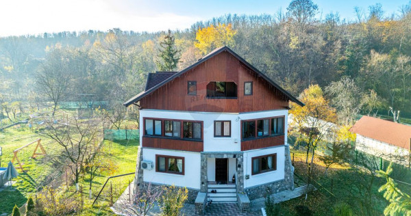 Casă 5 camere + demisol, teren 1560 mp / Filipestii de P...