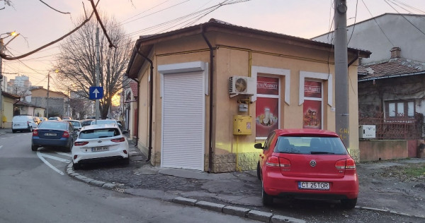 Casa cu spatiu comercial,120 mp,central,cu deschidere la 2 strazi