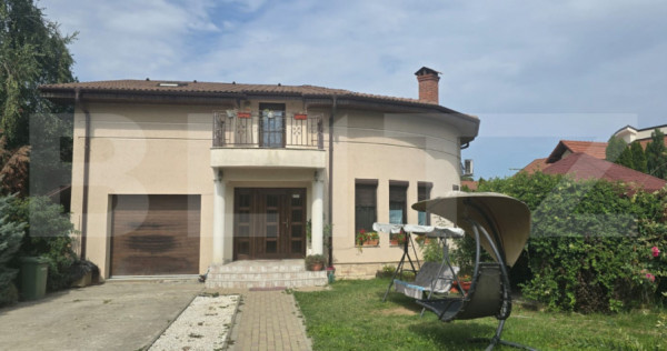 Casa de vanzare, 350 mp, zona Bercu Rosu