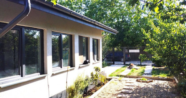 Casa individuala unde confortul întâlnește liniștea!