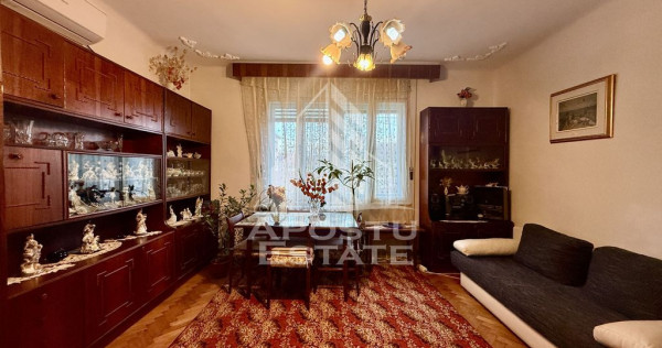 Apartament la casa 3 camere si garsoniera, curte, zona Gh...