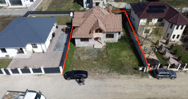 Casă / Vilă Caisului 90% gata