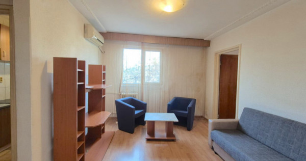 Plaza Mall, apartament de 2 camere de închiriat, etaj 3!