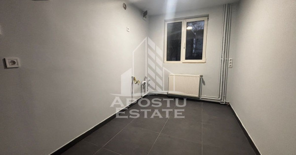 Apartament la casa cu 2 camere, curte proprie, Ghiroda