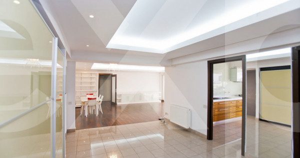 Apartament 4 camere de vanzare- zona Eminescu, bloc nou, foa