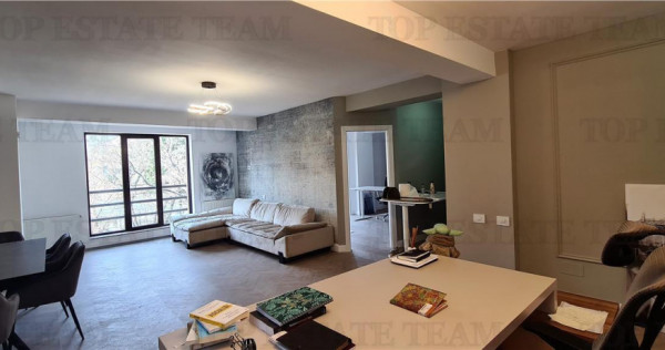 Apartament cu 4 camere de in zona Arcul de Triumf