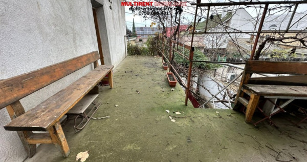 Strada Nicopol - casa de vanzare din Bca!