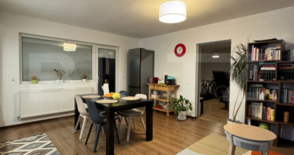 Apartament 3 camere, 64 mp, decomandat, parcare, geam la bai