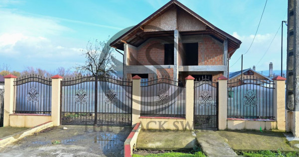 Casa la rosu de vanzare | Iordacheanu - Valea Cucului | C...