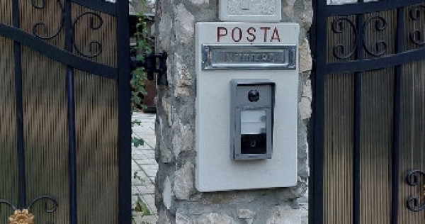 Simeria Inchiriez apartament 2 camere la casă et. 1 periferie