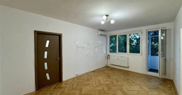 2 camere renovat pe Mihalache cu Vedere Spate