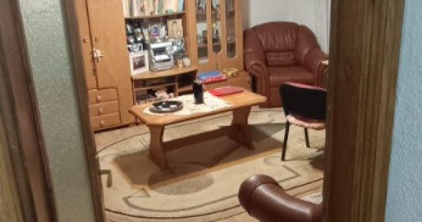 Apartament cu 3 Camere in Obcini