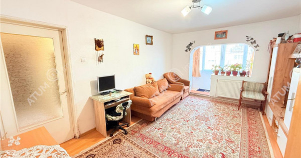 Apartament 3 camere decomandate 2 balcoane 2 bai si pivnita