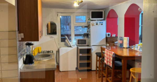 Casa in Iratosu cu teren, apa curentă, centrală termica ,