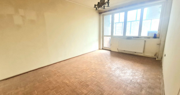 Ap. 2 cam decomandat, Bd. Independentei