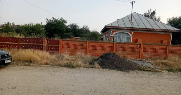 Casă de vânzare în comuna Plosca!!!