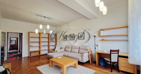 Apartament spatios cu garaj, renovat complet, zona hotel Nap