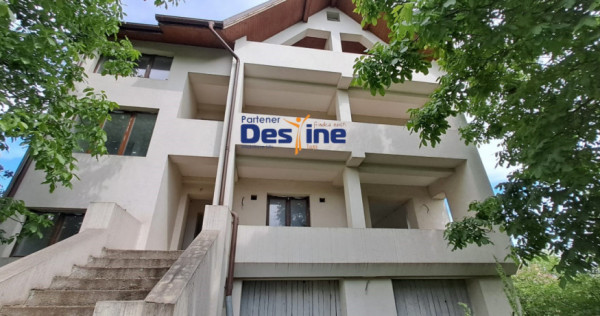 Vila , D+P+1+M+POD, 474 mp, Valea Lupului
