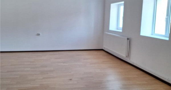 Casa de inchiriat, rezidential spatiu birouri, Ghimbav-Cent