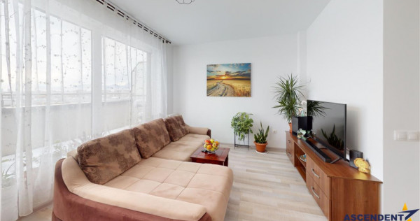 Pe 2 niveluri, Penthouse modern la bulevard, parcare si boxa