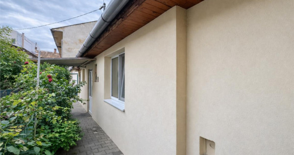 FILM Tur 3D!Casa cu 4 camere si curte, Central, Targu Mures