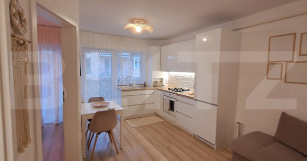 Apartament cu 2 camere/ etaj intermediar/ balcon/ parcare/ z