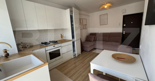 Apartament cu 2 camere, etaj intermediar, balcon, parcare, z