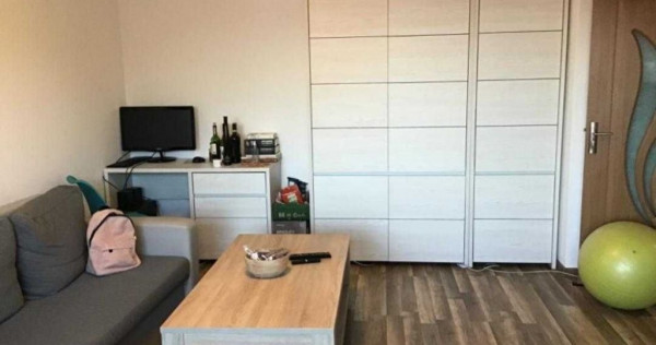 Garsoniera zona Colentina Tei